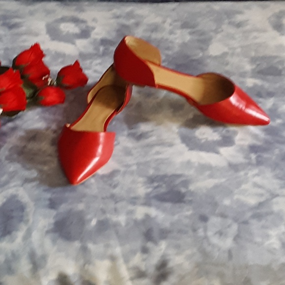 Banana Republic Shoes - Banana Republic Pointy Toe Flats